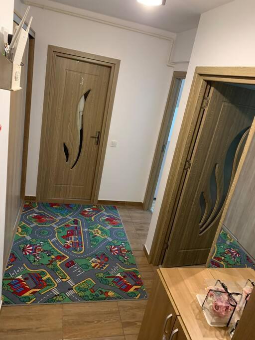 Lovely Bacau 1 Bedroom Apartment Экстерьер фото